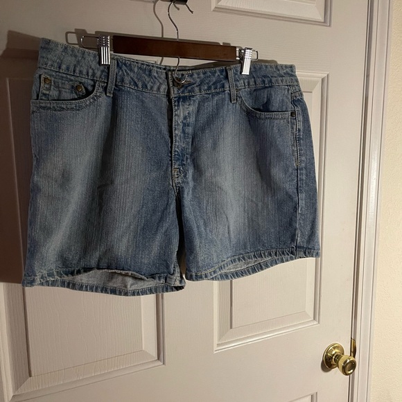 Levi Strauss signature women's denim short size 18 - Picture 3 of 11